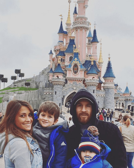 Mateo Messi Roccuzzo With Family In Disneyland